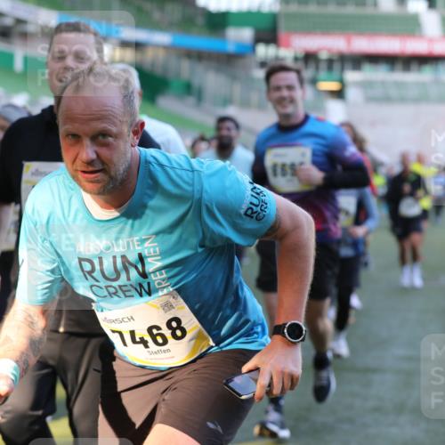 06.10.2024 - 19. swb-Marathon Bremen Yannick Fuchs http://msf.ph/oto/7450525 06.10.2024 10:35:20 Laufen im Stadion 7034, 7035, 7042, 7138, 7155, 7162, 7204, 7226, 7251, 7258, 7266, 7295, 7321, 7335, 7341, 7353, 7428, 7443, 7468, 7478, 7479, 7490, 7644, 7690, 7699, 7772, 7773, 7829, 7830, 7863, 7864, 7899, 7900, 7902, 7904, 7923, 7932, 7955, 7967, 8073, 8074, 8088, 8121, 8144, 8152, 8183, 8191, 8225, 8366, 8370, 8378, 8409, 8410, 8421, 8429, 8449, 8450, 8506, 8509, 8588, 8589, 8595, 8698, 8760, 8799, 8848, 8952, 9029 meine-sportfotos.de