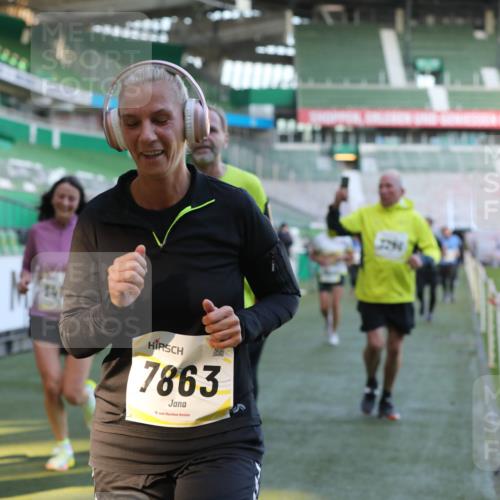 06.10.2024 - 19. swb-Marathon Bremen Yannick Fuchs http://msf.ph/oto/7450555 06.10.2024 10:35:27 Laufen im Stadion 7034, 7035, 7042, 7138, 7155, 7162, 7226, 7251, 7258, 7266, 7295, 7321, 7341, 7353, 7391, 7393, 7428, 7468, 7478, 7479, 7490, 7644, 7690, 7699, 7829, 7830, 7863, 7899, 7900, 7902, 7904, 7923, 7932, 7955, 7967, 8073, 8074, 8121, 8144, 8183, 8191, 8225, 8366, 8370, 8378, 8409, 8410, 8421, 8429, 8449, 8450, 8506, 8509, 8588, 8589, 8595, 8698, 8760, 8799, 8837, 8952, 8957, 9029 meine-sportfotos.de