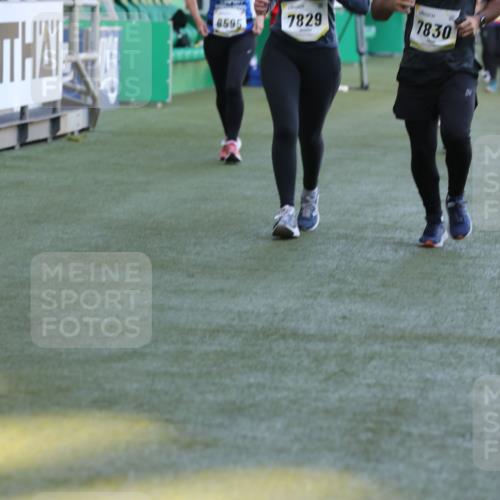 06.10.2024 - 19. swb-Marathon Bremen Yannick Fuchs http://msf.ph/oto/7450574 06.10.2024 10:35:32 Laufen im Stadion 7034, 7035, 7042, 7138, 7155, 7162, 7226, 7251, 7258, 7266, 7295, 7341, 7353, 7391, 7393, 7428, 7468, 7478, 7479, 7490, 7514, 7515, 7829, 7830, 7863, 7899, 7900, 7902, 7904, 7923, 7932, 7955, 7967, 8073, 8074, 8121, 8131, 8144, 8183, 8191, 8225, 8273, 8370, 8378, 8409, 8410, 8421, 8425, 8449, 8450, 8506, 8588, 8589, 8595, 8698, 8799, 8818, 8837, 8952, 8957, 9029, 9666 meine-sportfotos.de