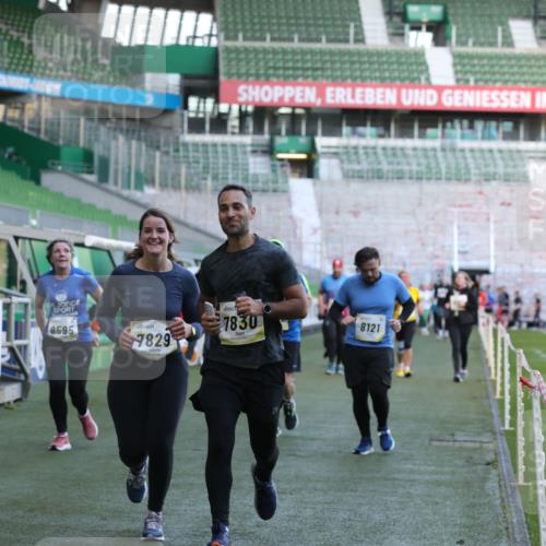 06.10.2024 - 19. swb-Marathon Bremen Yannick Fuchs http://msf.ph/oto/7450578 06.10.2024 10:35:33 Laufen im Stadion 7034, 7035, 7042, 7138, 7155, 7162, 7226, 7251, 7258, 7266, 7295, 7341, 7353, 7391, 7393, 7428, 7468, 7478, 7479, 7490, 7514, 7515, 7829, 7830, 7863, 7899, 7900, 7902, 7904, 7923, 7932, 7967, 8073, 8074, 8121, 8131, 8144, 8183, 8191, 8225, 8265, 8273, 8370, 8378, 8409, 8410, 8421, 8425, 8449, 8450, 8506, 8562, 8588, 8589, 8595, 8698, 8799, 8818, 8837, 8952, 8957, 9029, 9128, 9666 meine-sportfotos.de