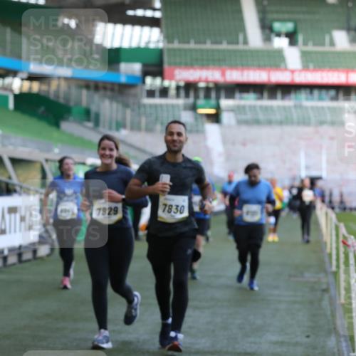 06.10.2024 - 19. swb-Marathon Bremen Yannick Fuchs http://msf.ph/oto/7450580 06.10.2024 10:35:33 Laufen im Stadion 7034, 7035, 7042, 7138, 7155, 7162, 7226, 7251, 7258, 7266, 7295, 7341, 7353, 7391, 7393, 7428, 7468, 7478, 7479, 7490, 7514, 7515, 7829, 7830, 7863, 7899, 7900, 7902, 7904, 7923, 7932, 7967, 8073, 8074, 8121, 8131, 8144, 8183, 8191, 8225, 8265, 8273, 8370, 8378, 8409, 8410, 8421, 8425, 8449, 8450, 8506, 8562, 8588, 8589, 8595, 8698, 8799, 8818, 8837, 8952, 8957, 9029, 9128, 9666 meine-sportfotos.de