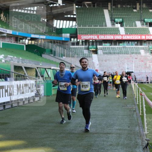 06.10.2024 - 19. swb-Marathon Bremen Yannick Fuchs http://msf.ph/oto/7450595 06.10.2024 10:35:36 Laufen im Stadion 7034, 7035, 7042, 7138, 7155, 7226, 7258, 7266, 7341, 7353, 7391, 7393, 7428, 7462, 7468, 7490, 7514, 7515, 7694, 7829, 7830, 7863, 7878, 7899, 7900, 7902, 7904, 7923, 7932, 7967, 7977, 8073, 8074, 8121, 8131, 8144, 8183, 8191, 8225, 8265, 8273, 8370, 8378, 8409, 8410, 8421, 8425, 8449, 8450, 8506, 8562, 8582, 8589, 8595, 8638, 8698, 8787, 8799, 8818, 8837, 8940, 8952, 8957, 9029, 9128, 9666 meine-sportfotos.de