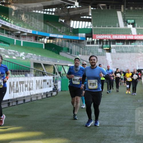 06.10.2024 - 19. swb-Marathon Bremen Yannick Fuchs http://msf.ph/oto/7450597 06.10.2024 10:35:36 Laufen im Stadion 7034, 7035, 7042, 7138, 7155, 7226, 7258, 7266, 7341, 7353, 7391, 7393, 7428, 7462, 7468, 7490, 7514, 7515, 7694, 7829, 7830, 7863, 7878, 7899, 7900, 7902, 7904, 7923, 7932, 7967, 7977, 8073, 8074, 8121, 8131, 8144, 8183, 8191, 8225, 8265, 8273, 8370, 8378, 8409, 8410, 8421, 8425, 8449, 8450, 8506, 8562, 8582, 8589, 8595, 8638, 8698, 8787, 8799, 8818, 8837, 8940, 8952, 8957, 9029, 9128, 9666 meine-sportfotos.de