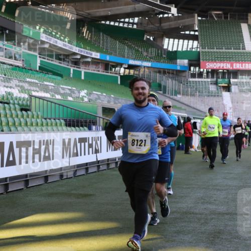 06.10.2024 - 19. swb-Marathon Bremen Yannick Fuchs http://msf.ph/oto/7450601 06.10.2024 10:35:37 Laufen im Stadion 7034, 7035, 7042, 7138, 7155, 7226, 7258, 7266, 7341, 7353, 7391, 7393, 7428, 7462, 7468, 7490, 7514, 7515, 7686, 7694, 7829, 7830, 7863, 7878, 7899, 7900, 7902, 7904, 7923, 7932, 7967, 7977, 8073, 8074, 8121, 8131, 8144, 8183, 8191, 8225, 8265, 8273, 8370, 8378, 8409, 8410, 8421, 8425, 8449, 8506, 8562, 8582, 8589, 8595, 8638, 8698, 8787, 8799, 8818, 8837, 8940, 8952, 8957, 9029, 9128, 9666 meine-sportfotos.de