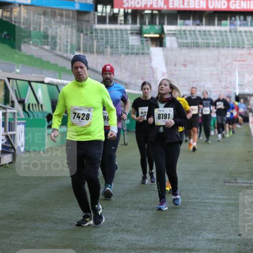 06.10.2024 - 19. swb-Marathon Bremen Yannick Fuchs http://msf.ph/oto/7450617 06.10.2024 10:35:41 Laufen im Stadion 7018, 7020, 7042, 7155, 7182, 7226, 7258, 7266, 7341, 7353, 7391, 7393, 7428, 7460, 7462, 7468, 7490, 7514, 7515, 7686, 7694, 7829, 7830, 7863, 7878, 7902, 7904, 7923, 7932, 7937, 7967, 7977, 8073, 8074, 8121, 8131, 8191, 8225, 8265, 8273, 8370, 8409, 8410, 8421, 8425, 8449, 8562, 8582, 8595, 8638, 8668, 8675, 8787, 8799, 8818, 8837, 8940, 8952, 8957, 9017, 9029, 9128, 9666 meine-sportfotos.de