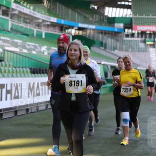 06.10.2024 - 19. swb-Marathon Bremen Yannick Fuchs http://msf.ph/oto/7450628 06.10.2024 10:35:44 Laufen im Stadion 7018, 7020, 7182, 7258, 7266, 7341, 7353, 7391, 7393, 7428, 7460, 7462, 7490, 7514, 7515, 7686, 7694, 7724, 7829, 7830, 7863, 7878, 7902, 7904, 7923, 7937, 7967, 7969, 7977, 8096, 8121, 8131, 8191, 8212, 8225, 8265, 8273, 8409, 8410, 8421, 8425, 8449, 8483, 8562, 8582, 8595, 8638, 8668, 8675, 8685, 8704, 8787, 8818, 8837, 8940, 8941, 8952, 8957, 9017, 9029, 9128, 9666 meine-sportfotos.de