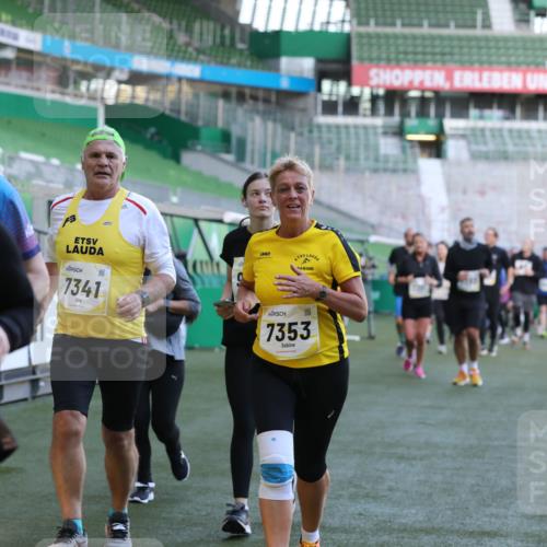 06.10.2024 - 19. swb-Marathon Bremen Yannick Fuchs http://msf.ph/oto/7450630 06.10.2024 10:35:45 Laufen im Stadion 7018, 7020, 7167, 7182, 7258, 7266, 7341, 7353, 7391, 7393, 7428, 7460, 7462, 7490, 7514, 7515, 7639, 7686, 7694, 7724, 7829, 7830, 7878, 7904, 7923, 7937, 7945, 7967, 7969, 7977, 8096, 8121, 8131, 8191, 8212, 8225, 8265, 8273, 8409, 8410, 8421, 8425, 8483, 8562, 8582, 8595, 8638, 8668, 8675, 8685, 8704, 8787, 8818, 8837, 8940, 8941, 8952, 8957, 9017, 9029, 9128, 9666 meine-sportfotos.de
