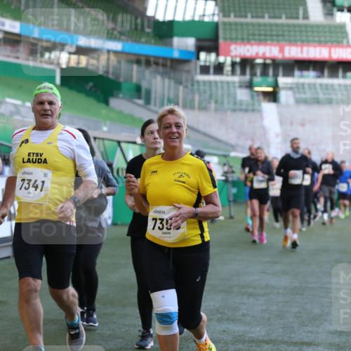 06.10.2024 - 19. swb-Marathon Bremen Yannick Fuchs http://msf.ph/oto/7450631 06.10.2024 10:35:45 Laufen im Stadion 7018, 7020, 7167, 7182, 7258, 7266, 7341, 7353, 7391, 7393, 7428, 7460, 7462, 7490, 7514, 7515, 7639, 7686, 7694, 7724, 7829, 7830, 7878, 7904, 7923, 7937, 7945, 7967, 7969, 7977, 8096, 8121, 8131, 8191, 8212, 8225, 8265, 8273, 8409, 8410, 8421, 8425, 8483, 8562, 8582, 8595, 8638, 8668, 8675, 8685, 8704, 8787, 8818, 8837, 8940, 8941, 8952, 8957, 9017, 9029, 9128, 9666 meine-sportfotos.de