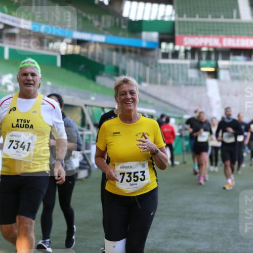 06.10.2024 - 19. swb-Marathon Bremen Yannick Fuchs http://msf.ph/oto/7450634 06.10.2024 10:35:46 Laufen im Stadion 7018, 7020, 7167, 7182, 7266, 7341, 7353, 7391, 7393, 7428, 7460, 7462, 7514, 7515, 7522, 7609, 7639, 7686, 7694, 7724, 7829, 7830, 7878, 7904, 7923, 7937, 7945, 7967, 7969, 7977, 8096, 8121, 8131, 8191, 8212, 8225, 8265, 8273, 8367, 8409, 8410, 8421, 8425, 8483, 8562, 8582, 8595, 8638, 8668, 8675, 8685, 8704, 8787, 8818, 8837, 8940, 8941, 8952, 8957, 9017, 9029, 9128, 9666 meine-sportfotos.de