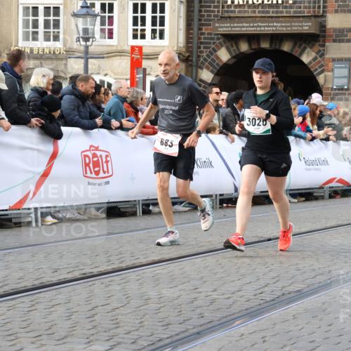 06.10.2024 - 19. swb-Marathon Bremen Strokosch-Dieckow http://msf.ph/oto/7471692 06.10.2024 14:06:01 Ziel 556, 683, 712, 1036, 1037, 1193, 1483, 2291, 2572, 3020, 3096, 3435, 3438, 3574, 3640, 4367, 4631, 5378, 5467, 5710, 5712, 5992, 5993, 6057, 6059, 6304 meine-sportfotos.de