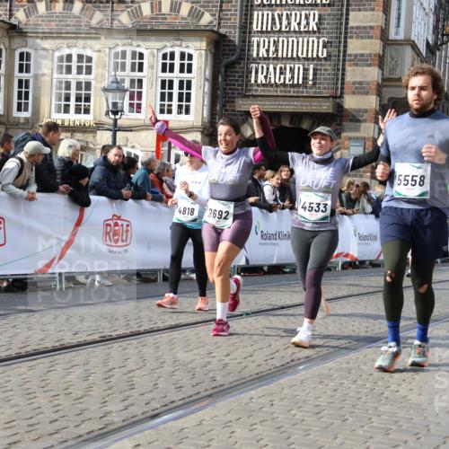 06.10.2024 - 19. swb-Marathon Bremen Strokosch-Dieckow http://msf.ph/oto/7471720 06.10.2024 14:06:21 Ziel 855, 1285, 2572, 2642, 2692, 2761, 3047, 3371, 3568, 3574, 4367, 4488, 4504, 4533, 4818, 4909, 5558, 5836, 5964 meine-sportfotos.de