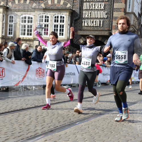 06.10.2024 - 19. swb-Marathon Bremen Strokosch-Dieckow http://msf.ph/oto/7471721 06.10.2024 14:06:22 Ziel 855, 1285, 2642, 2692, 2761, 3047, 3371, 3568, 4367, 4488, 4504, 4533, 4818, 4909, 5558, 5836, 5964 meine-sportfotos.de