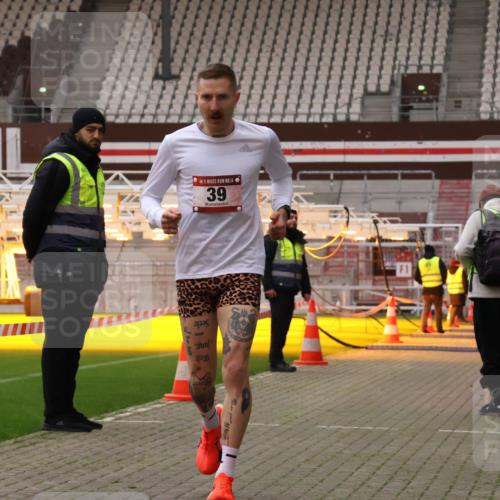 08.12.2024 - St. Pauli X-Mass-Run No. 14 Yannick Fuchs http://msf.ph/oto/7471770 08.12.2024 09:48:54 Ziel 39, 2336 meine-sportfotos.de