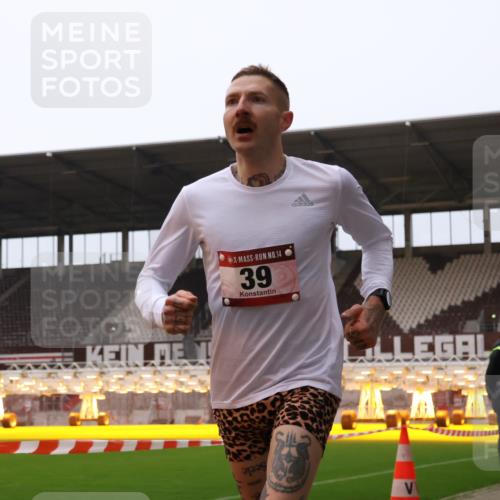 08.12.2024 - St. Pauli X-Mass-Run No. 14 Yannick Fuchs http://msf.ph/oto/7471777 08.12.2024 09:48:57 Ziel 39, 2336 meine-sportfotos.de