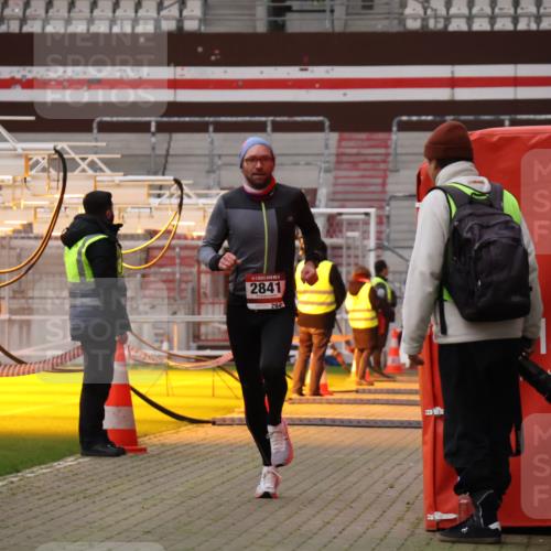 08.12.2024 - St. Pauli X-Mass-Run No. 14 Yannick Fuchs http://msf.ph/oto/7471778 08.12.2024 09:50:15 Ziel 2841, 3164 meine-sportfotos.de