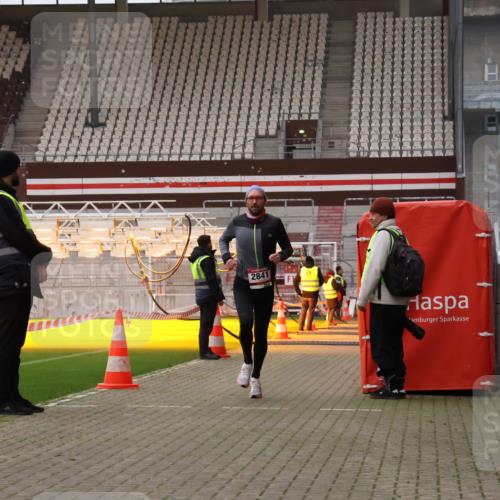 08.12.2024 - St. Pauli X-Mass-Run No. 14 Yannick Fuchs http://msf.ph/oto/7471782 08.12.2024 09:50:16 Ziel 2841, 3164 meine-sportfotos.de