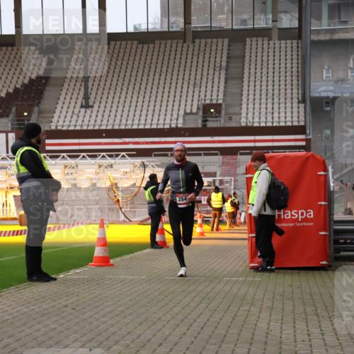 08.12.2024 - St. Pauli X-Mass-Run No. 14 Yannick Fuchs http://msf.ph/oto/7471785 08.12.2024 09:50:17 Ziel 2841, 3164 meine-sportfotos.de