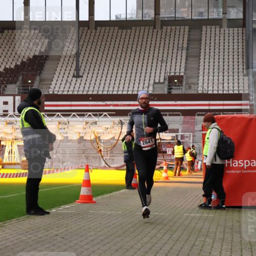 08.12.2024 - St. Pauli X-Mass-Run No. 14 Yannick Fuchs http://msf.ph/oto/7471788 08.12.2024 09:50:17 Ziel 2841, 3164 meine-sportfotos.de