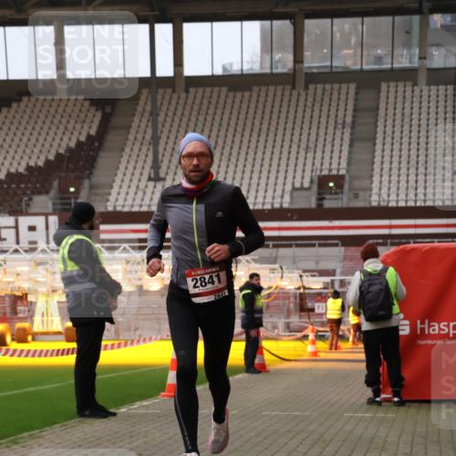 08.12.2024 - St. Pauli X-Mass-Run No. 14 Yannick Fuchs http://msf.ph/oto/7471795 08.12.2024 09:50:19 Ziel 2841, 3164 meine-sportfotos.de