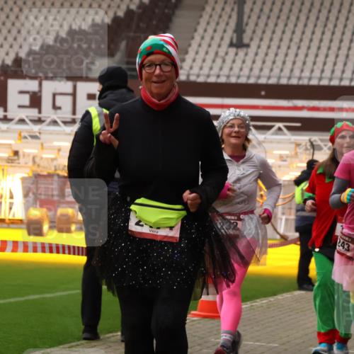 08.12.2024 - St. Pauli X-Mass-Run No. 14 Yannick Fuchs http://msf.ph/oto/7471802 08.12.2024 10:05:56 Ziel 175, 751, 932, 1068, 1178, 1243, 1605, 1643, 1650, 1957, 2077, 2306, 2308, 2344, 2435, 2474, 2603, 2864, 2908, 3114, 3115, 3118, 3184, 3302 meine-sportfotos.de
