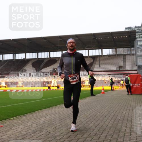 08.12.2024 - St. Pauli X-Mass-Run No. 14 Yannick Fuchs http://msf.ph/oto/7471812 08.12.2024 09:50:20 Ziel 2841, 3164 meine-sportfotos.de
