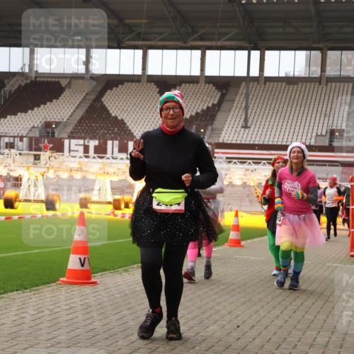 08.12.2024 - St. Pauli X-Mass-Run No. 14 Yannick Fuchs http://msf.ph/oto/7471827 08.12.2024 10:05:57 Ziel 65, 175, 751, 932, 1068, 1178, 1243, 1605, 1643, 1650, 2077, 2306, 2308, 2344, 2435, 2474, 2603, 2864, 2908, 3006, 3114, 3115, 3118, 3184, 3302 meine-sportfotos.de