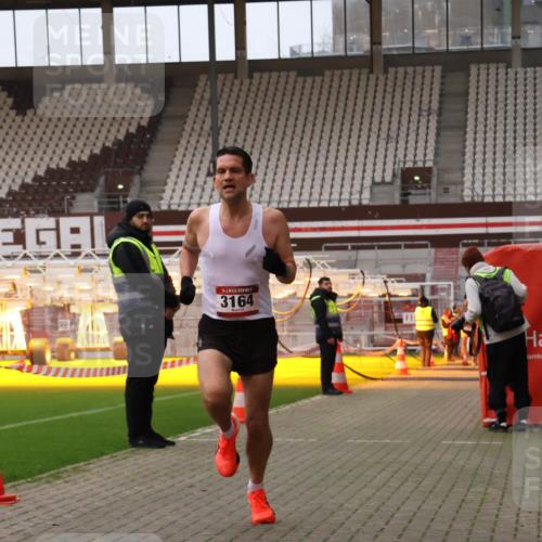 08.12.2024 - St. Pauli X-Mass-Run No. 14 Yannick Fuchs http://msf.ph/oto/7471831 08.12.2024 09:50:31 Ziel 2957, 3164 meine-sportfotos.de
