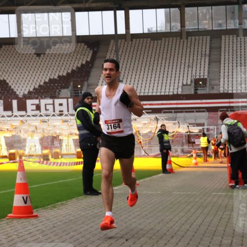 08.12.2024 - St. Pauli X-Mass-Run No. 14 Yannick Fuchs http://msf.ph/oto/7471835 08.12.2024 09:50:31 Ziel 2957, 3164 meine-sportfotos.de