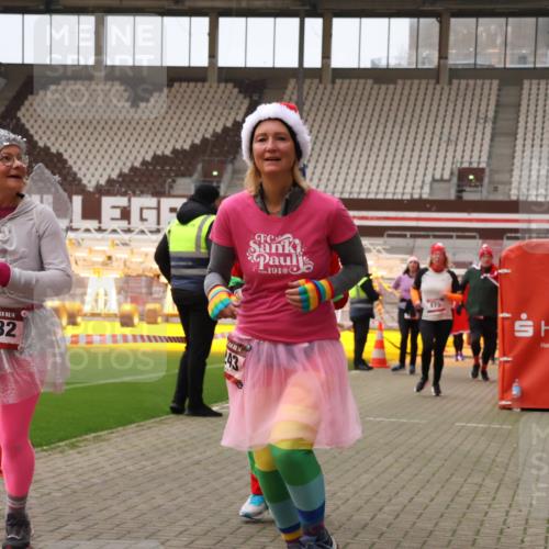 08.12.2024 - St. Pauli X-Mass-Run No. 14 Yannick Fuchs http://msf.ph/oto/7471850 08.12.2024 10:05:59 Ziel 65, 175, 751, 932, 1068, 1178, 1232, 1243, 1605, 1643, 1650, 2077, 2306, 2308, 2344, 2435, 2474, 2603, 2908, 3006, 3114, 3115, 3118, 3184, 3302 meine-sportfotos.de