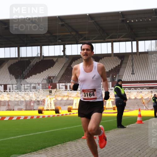 08.12.2024 - St. Pauli X-Mass-Run No. 14 Yannick Fuchs http://msf.ph/oto/7471852 08.12.2024 09:50:32 Ziel 2957, 3164 meine-sportfotos.de