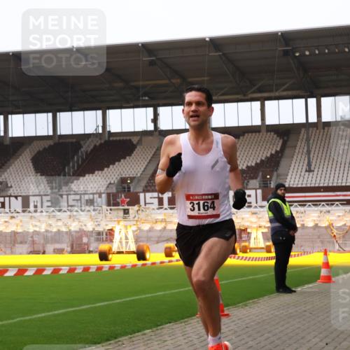 08.12.2024 - St. Pauli X-Mass-Run No. 14 Yannick Fuchs http://msf.ph/oto/7471853 08.12.2024 09:50:32 Ziel 2957, 3164 meine-sportfotos.de