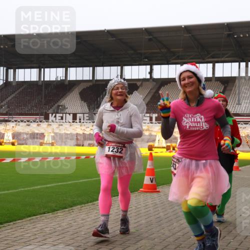 08.12.2024 - St. Pauli X-Mass-Run No. 14 Yannick Fuchs http://msf.ph/oto/7471854 08.12.2024 10:06:00 Ziel 65, 175, 751, 932, 1068, 1178, 1232, 1243, 1605, 1643, 1650, 2077, 2306, 2308, 2344, 2435, 2474, 2603, 2908, 3006, 3114, 3115, 3118, 3184, 3302 meine-sportfotos.de