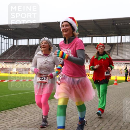 08.12.2024 - St. Pauli X-Mass-Run No. 14 Yannick Fuchs http://msf.ph/oto/7471862 08.12.2024 10:06:01 Ziel 40, 65, 175, 751, 932, 1068, 1232, 1243, 1605, 1643, 1650, 2077, 2306, 2308, 2344, 2435, 2474, 2603, 2908, 3006, 3114, 3115, 3118, 3184, 3302 meine-sportfotos.de