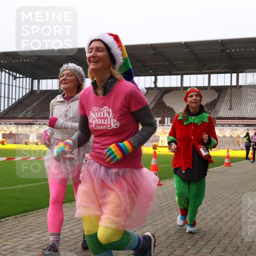 08.12.2024 - St. Pauli X-Mass-Run No. 14 Yannick Fuchs http://msf.ph/oto/7471867 08.12.2024 10:06:01 Ziel 40, 65, 175, 751, 932, 1068, 1232, 1243, 1605, 1643, 1650, 2077, 2306, 2308, 2344, 2435, 2474, 2603, 2908, 3006, 3114, 3115, 3118, 3184, 3302 meine-sportfotos.de