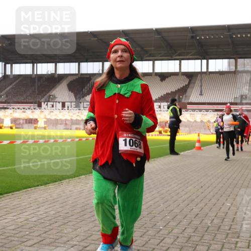 08.12.2024 - St. Pauli X-Mass-Run No. 14 Yannick Fuchs http://msf.ph/oto/7471871 08.12.2024 10:06:02 Ziel 40, 65, 175, 932, 1068, 1232, 1243, 1650, 2077, 2306, 2308, 2344, 2435, 2474, 2603, 2908, 3006, 3115, 3118, 3184, 3302 meine-sportfotos.de