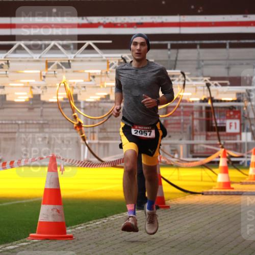 08.12.2024 - St. Pauli X-Mass-Run No. 14 Yannick Fuchs http://msf.ph/oto/7471874 08.12.2024 09:50:40 Ziel 2957 meine-sportfotos.de