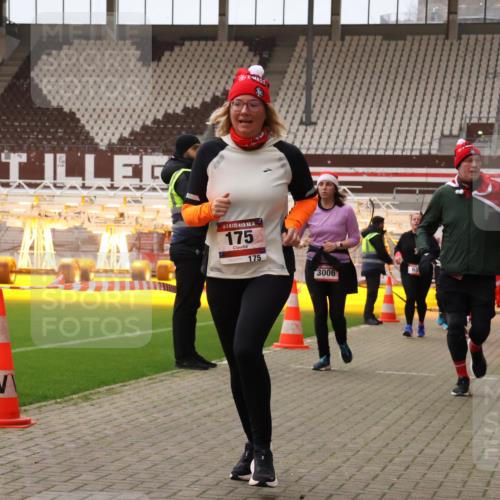 08.12.2024 - St. Pauli X-Mass-Run No. 14 Yannick Fuchs http://msf.ph/oto/7471887 08.12.2024 10:06:04 Ziel 40, 65, 175, 1068, 1232, 1243, 2306, 2308, 2344, 2435, 2474, 2908, 3006, 3115, 3118, 3184 meine-sportfotos.de