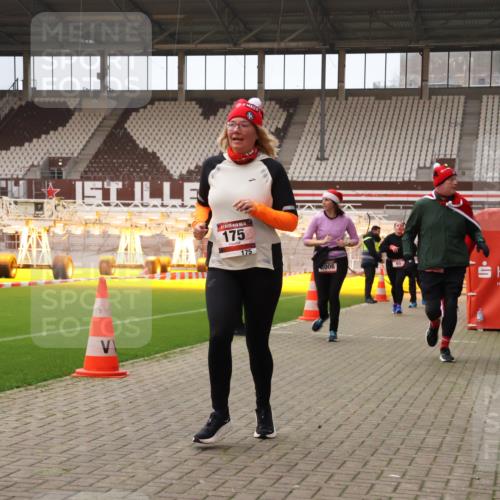 08.12.2024 - St. Pauli X-Mass-Run No. 14 Yannick Fuchs http://msf.ph/oto/7471897 08.12.2024 10:06:04 Ziel 40, 65, 175, 1068, 1232, 1243, 2306, 2308, 2344, 2435, 2474, 2908, 3006, 3115, 3118, 3184 meine-sportfotos.de