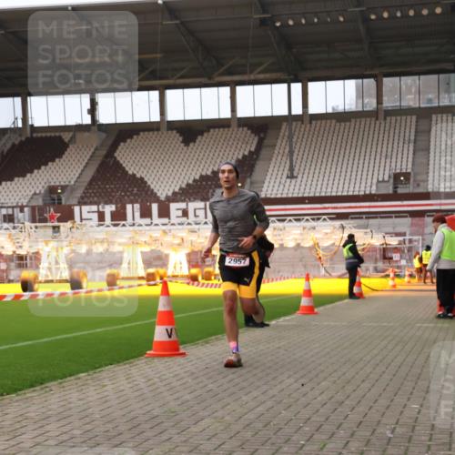 08.12.2024 - St. Pauli X-Mass-Run No. 14 Yannick Fuchs http://msf.ph/oto/7471906 08.12.2024 09:50:43 Ziel 2957 meine-sportfotos.de