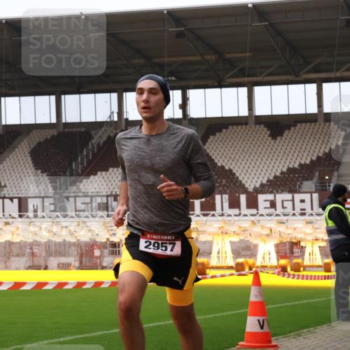 08.12.2024 - St. Pauli X-Mass-Run No. 14 Yannick Fuchs http://msf.ph/oto/7471921 08.12.2024 09:50:44 Ziel 2957 meine-sportfotos.de