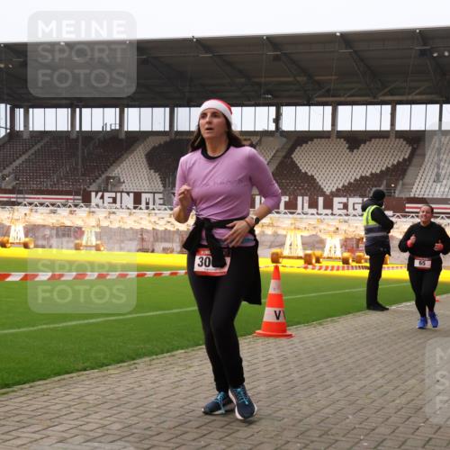 08.12.2024 - St. Pauli X-Mass-Run No. 14 Yannick Fuchs http://msf.ph/oto/7471923 08.12.2024 10:06:08 Ziel 40, 65, 175, 696, 1013, 1016, 1068, 1232, 1243, 1563, 2474, 3006, 3115, 3118, 3184 meine-sportfotos.de