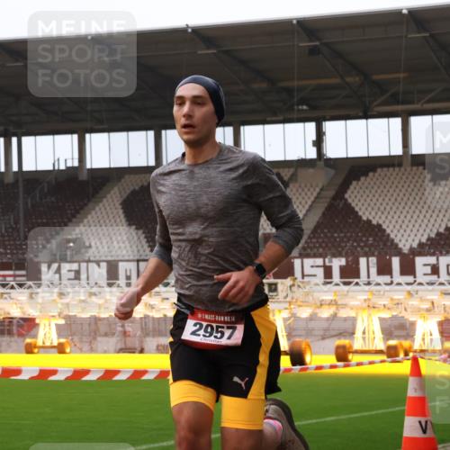 08.12.2024 - St. Pauli X-Mass-Run No. 14 Yannick Fuchs http://msf.ph/oto/7471927 08.12.2024 09:50:44 Ziel 2957 meine-sportfotos.de