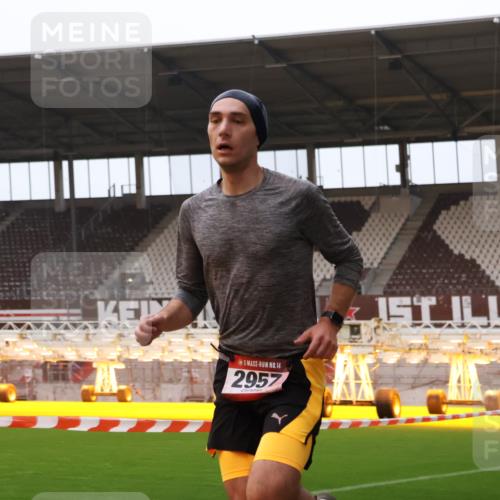 08.12.2024 - St. Pauli X-Mass-Run No. 14 Yannick Fuchs http://msf.ph/oto/7471929 08.12.2024 09:50:44 Ziel 2957 meine-sportfotos.de