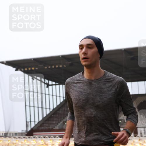 08.12.2024 - St. Pauli X-Mass-Run No. 14 Yannick Fuchs http://msf.ph/oto/7471938 08.12.2024 09:50:45 Ziel 2957 meine-sportfotos.de