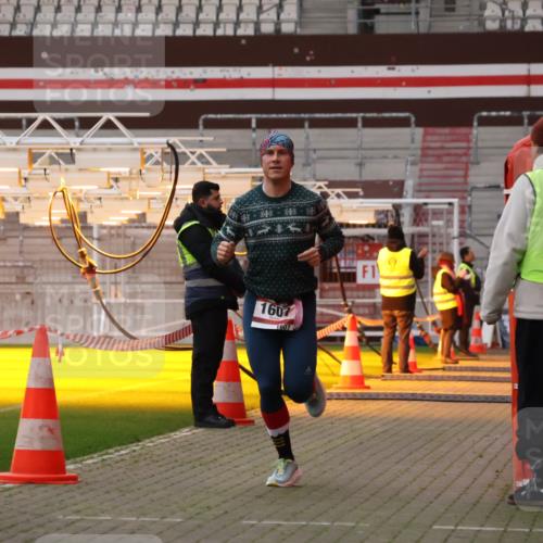 08.12.2024 - St. Pauli X-Mass-Run No. 14 Yannick Fuchs http://msf.ph/oto/7471947 08.12.2024 09:51:02 Ziel 2, 1607 meine-sportfotos.de
