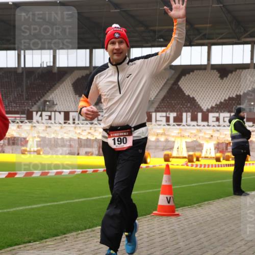 08.12.2024 - St. Pauli X-Mass-Run No. 14 Yannick Fuchs http://msf.ph/oto/7471949 08.12.2024 10:06:12 Ziel 40, 65, 175, 696, 1013, 1016, 1068, 1232, 1243, 1563, 2474, 2894, 3006, 3184 meine-sportfotos.de
