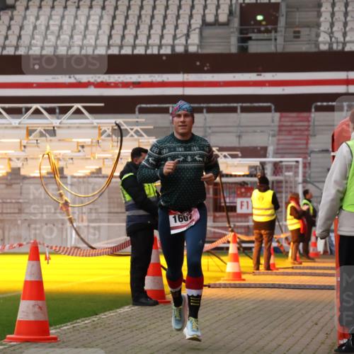 08.12.2024 - St. Pauli X-Mass-Run No. 14 Yannick Fuchs http://msf.ph/oto/7471952 08.12.2024 09:51:03 Ziel 2, 1607 meine-sportfotos.de
