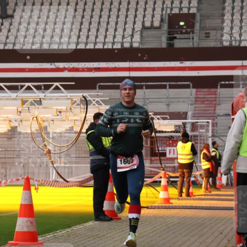 08.12.2024 - St. Pauli X-Mass-Run No. 14 Yannick Fuchs http://msf.ph/oto/7471953 08.12.2024 09:51:03 Ziel 2, 1607 meine-sportfotos.de
