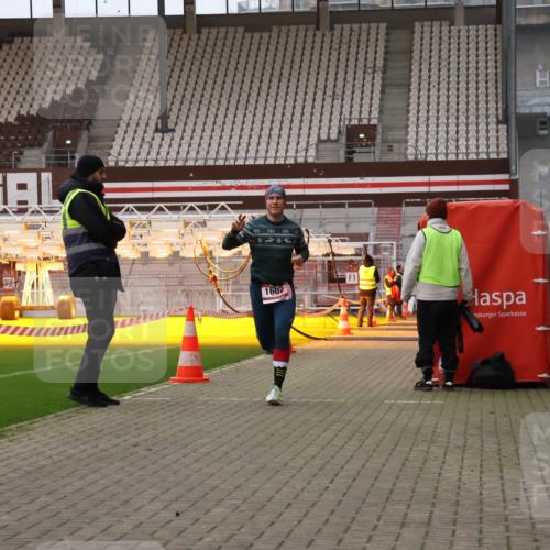08.12.2024 - St. Pauli X-Mass-Run No. 14 Yannick Fuchs http://msf.ph/oto/7471955 08.12.2024 09:51:03 Ziel 2, 1607 meine-sportfotos.de