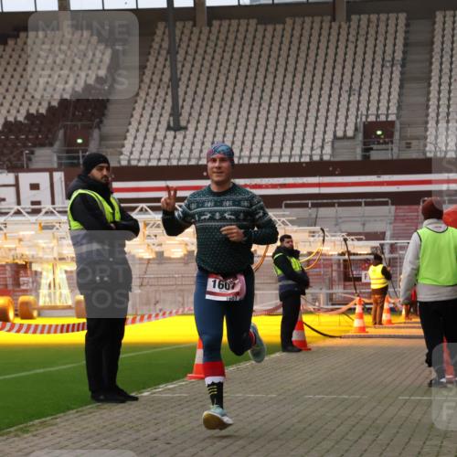 08.12.2024 - St. Pauli X-Mass-Run No. 14 Yannick Fuchs http://msf.ph/oto/7471965 08.12.2024 09:51:04 Ziel 2, 1607 meine-sportfotos.de